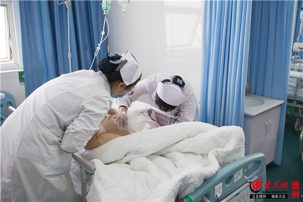 记者体验|神经外科ICU护士:生死之门的守护者